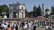 День города, возможно, придется отметить «дома, на кухне»