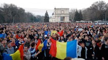 Protestele DA s-au soldat cu instalarea corturilor în centrul Chișinăului