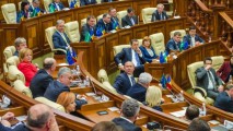 Несколько парламентских комиссий проголосовали за отставку глав основных госинститутов