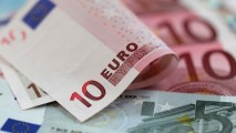 Leul a crescut cu 39 de bani față de euro