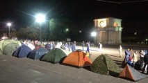 Liderii DA au refuzat să suspende protestele pe timpul sărbătorilor de iarnă