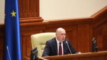 Cum a ieşit Pavel Filip din clădirea Parlamentului