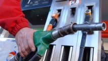 ANRE propune stabilirea o dată la 2 săptămâni a unui plafon la preţurile carburanţilor