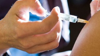 Câți bani alocă Guvernul pentru vaccinarea populației