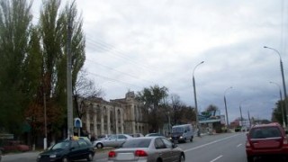 Primăria Chişinău va planta copaci pe str. Alecsandri şi va amenaja locuri de parcare