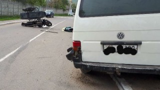 Un motociclist a murit pe loc într-un accident la Sadova