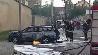 В Кишиневе загорелся автомобиль из-за взрыва газового баллона